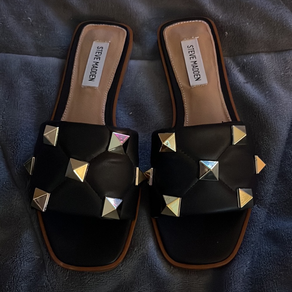 BRAND NEW Black & Gold Studded Steve Madden Sandals / Slides - Picture 3 of 12